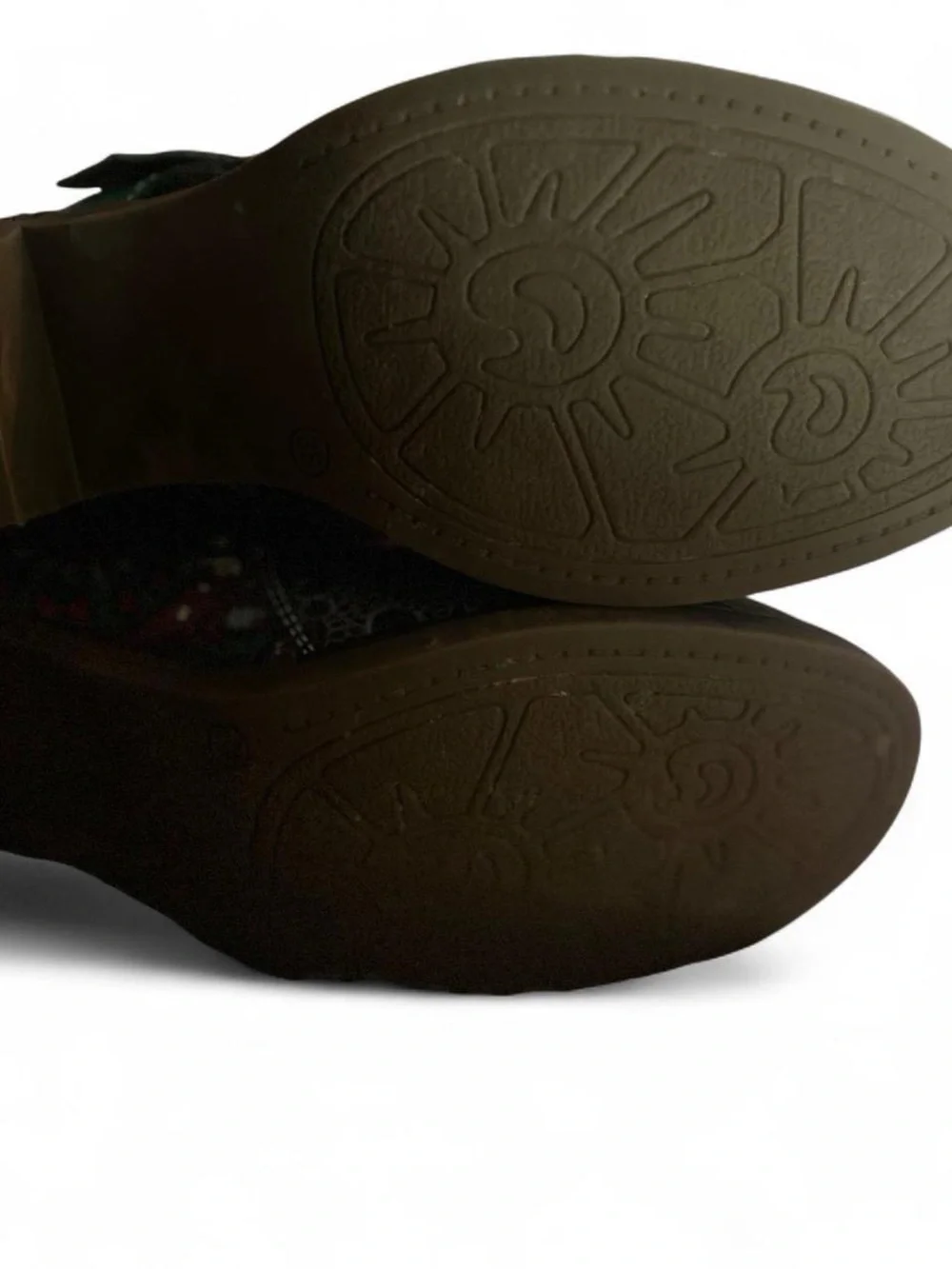 N/A comfortable leather